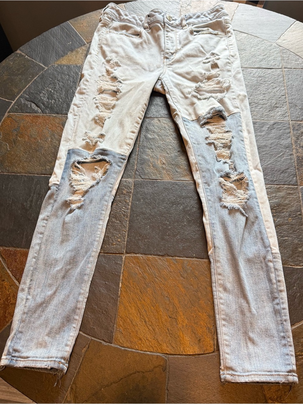 American Eagle Outfitters Light Blue Distressed Skinny Jeans